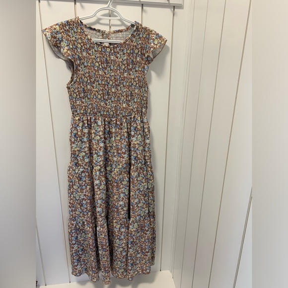 💙2/$10 Floral Dress with Pockets - Picture 2 of 6